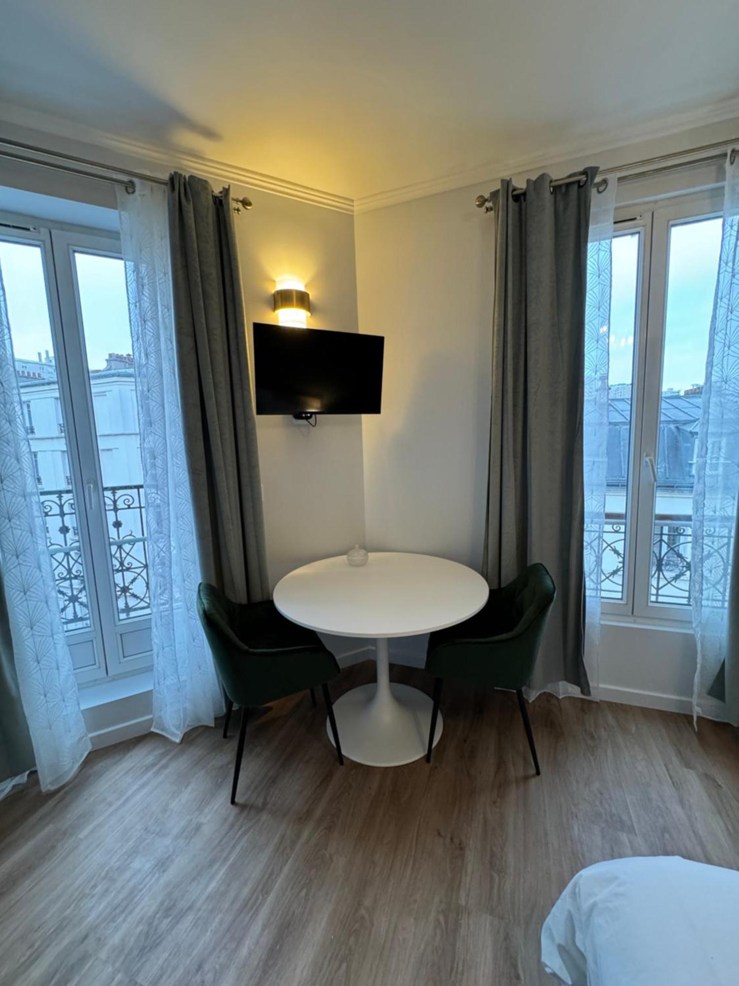 Studio De Charme Parisien لوفالوا بيريه المظهر الخارجي الصورة