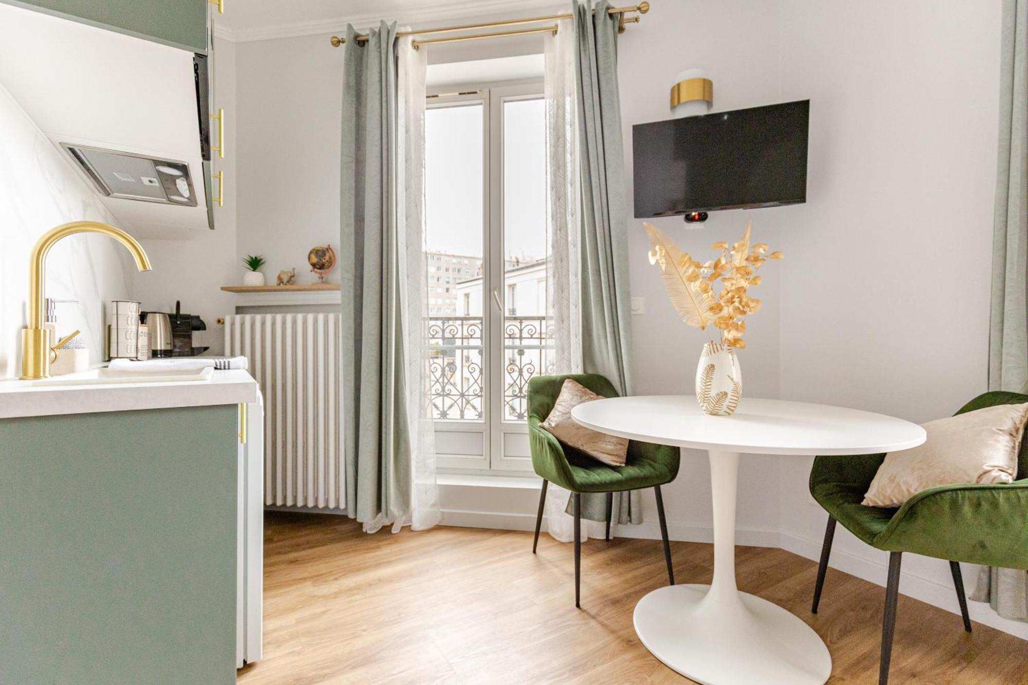 Studio De Charme Parisien لوفالوا بيريه المظهر الخارجي الصورة